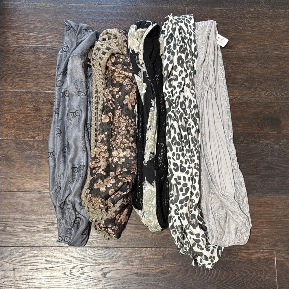 5 scarf lot 🔥